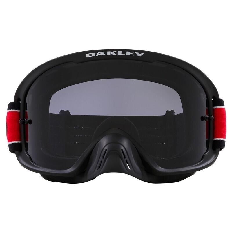 product/o/a/oakley_8009317001_red-stripe-dark-grey_2.jpg