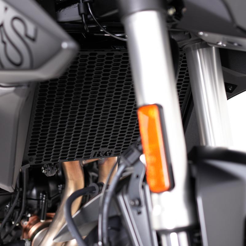 product/r/-/r-g-racing_1124612_noir_1.jpg