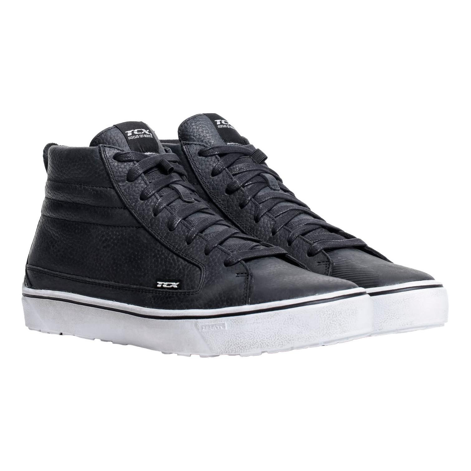 product/b/a/baskets-moto-tcx-street-3-wp-noir-noir-blanc-400043.jpg