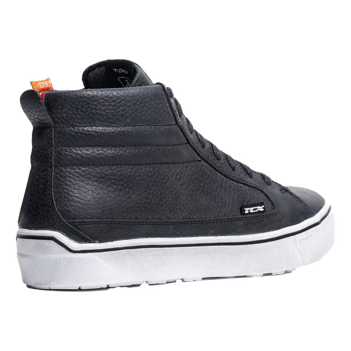 product/b/a/baskets-moto-tcx-street-3-wp-noir-noir-blanc-400043_1_.jpg