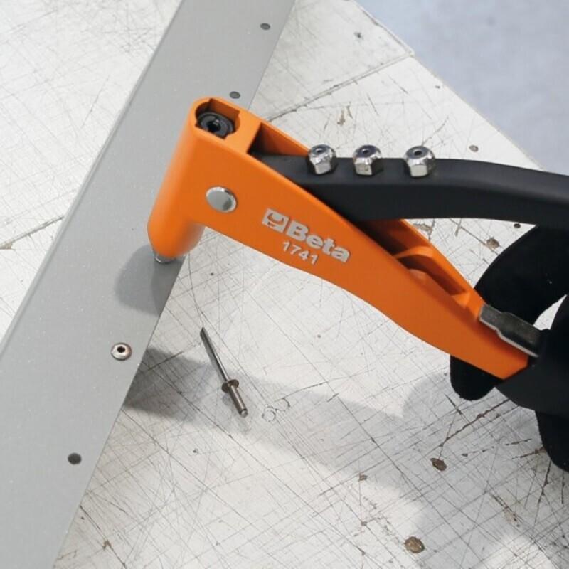 product/b/e/beta_1129850_orange_3.jpg