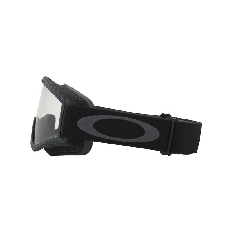 product/o/a/oakley_8006163001_noir_4.jpg