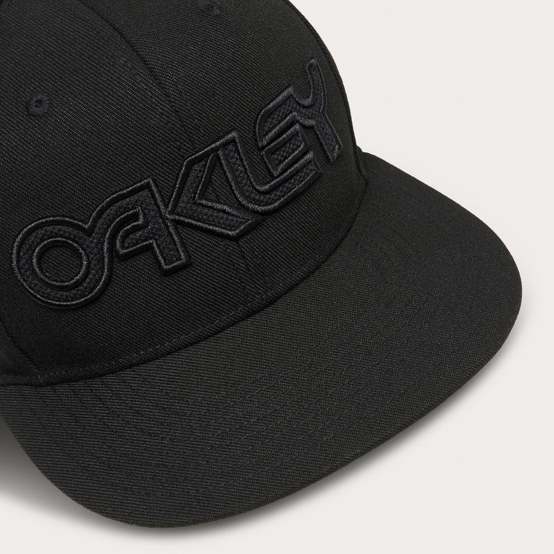 product/o/a/oakley_8009022001_noir_3.jpg