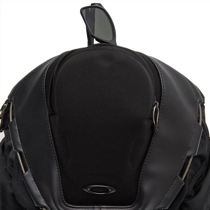 product/o/a/oakley_8009037001_noir_2.jpg