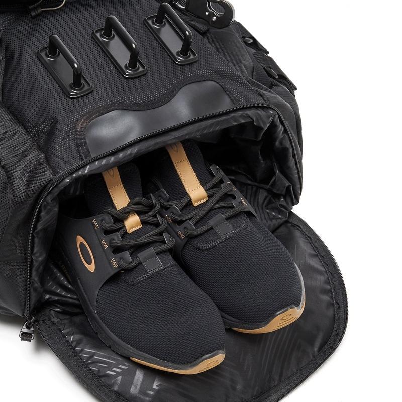 product/o/a/oakley_8009037001_noir_5.jpg