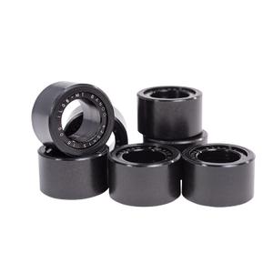 product/b/a/bando_270287_noir_1.jpg
