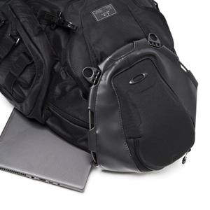 product/o/a/oakley_8009037001_noir_4.jpg