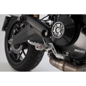 frs-22-112-10002-kit-de-repose-pied-sw-motech-evo-ducati-benelli-trk-502-x-18-noir-argent-tu